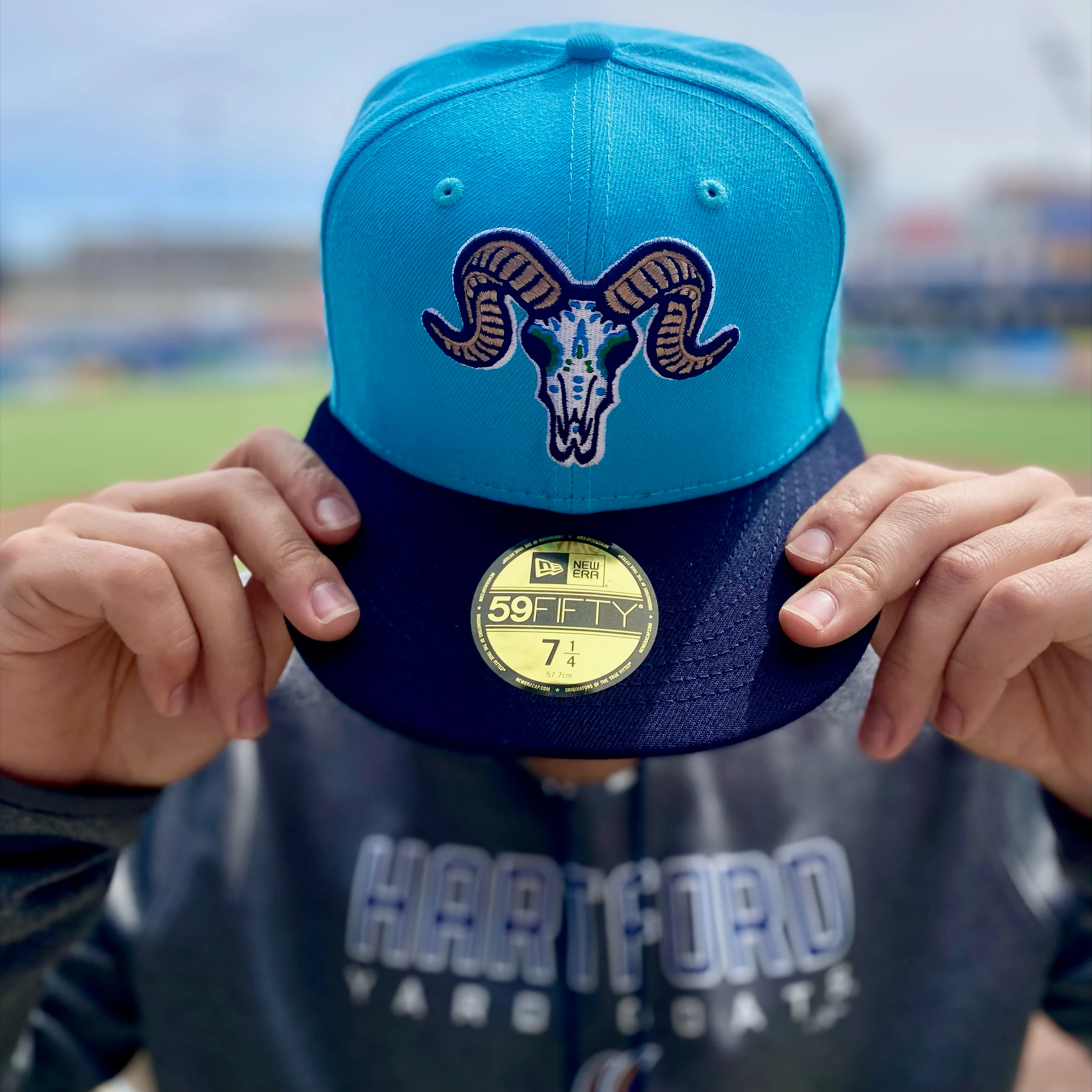 Hartford Yard Goats Los Chivos de Hartford New Era On-Field Cap - Image 3